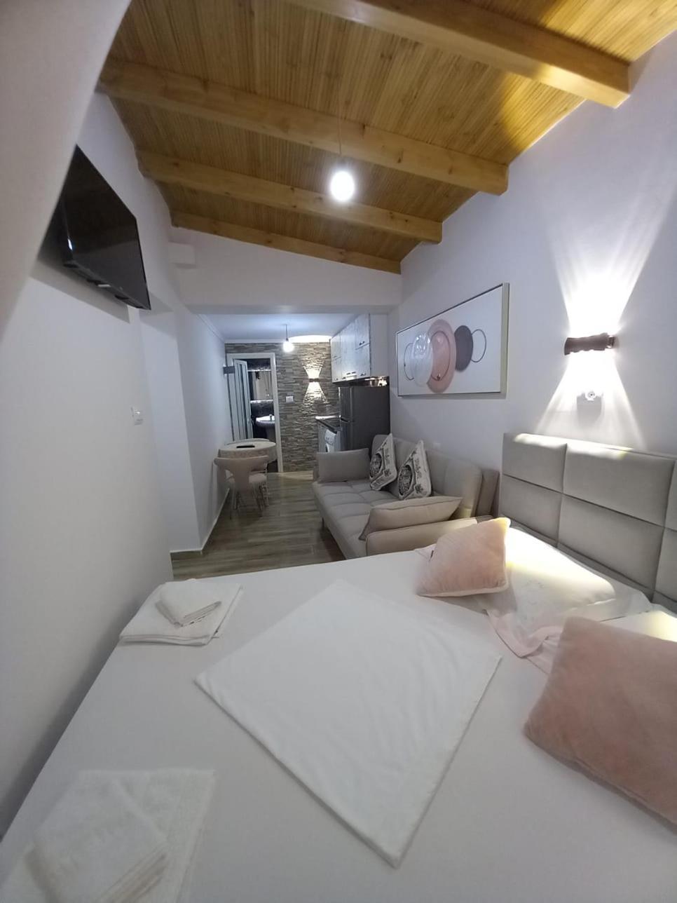 Villa Heljos Apartaments Vlore Exterior photo