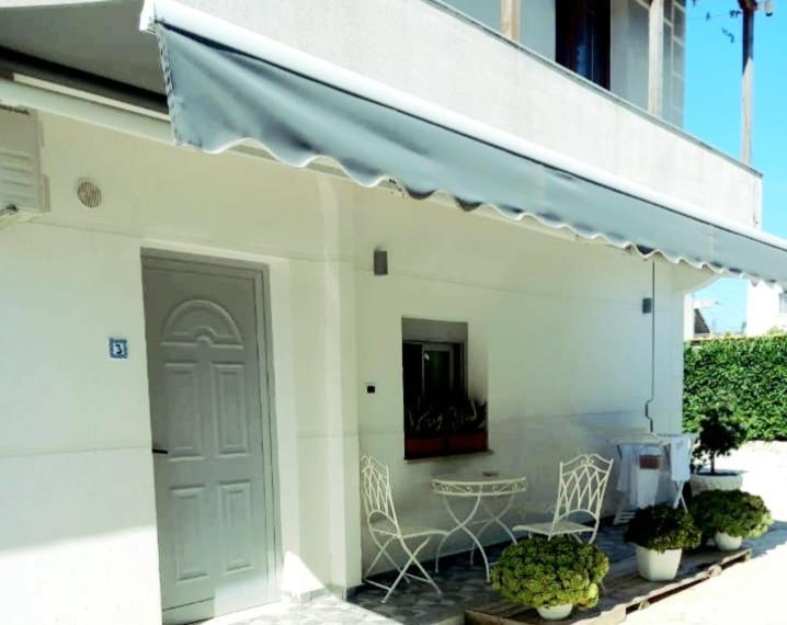 Villa Heljos Apartaments Vlore Exterior photo